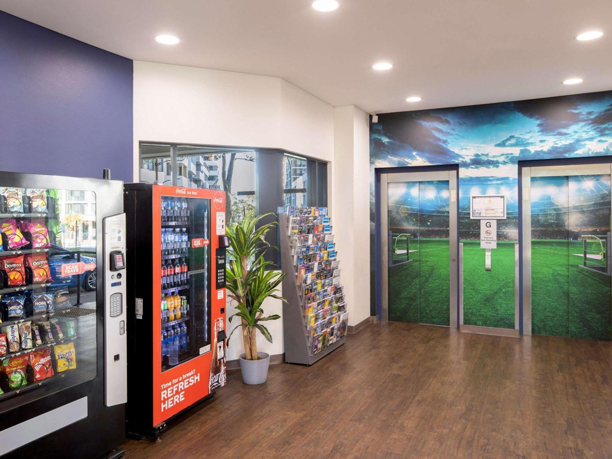 Ibis Budget Sydney Olympic Park Buitenkant foto