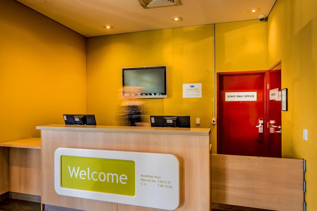 Ibis Budget Sydney Olympic Park Buitenkant foto