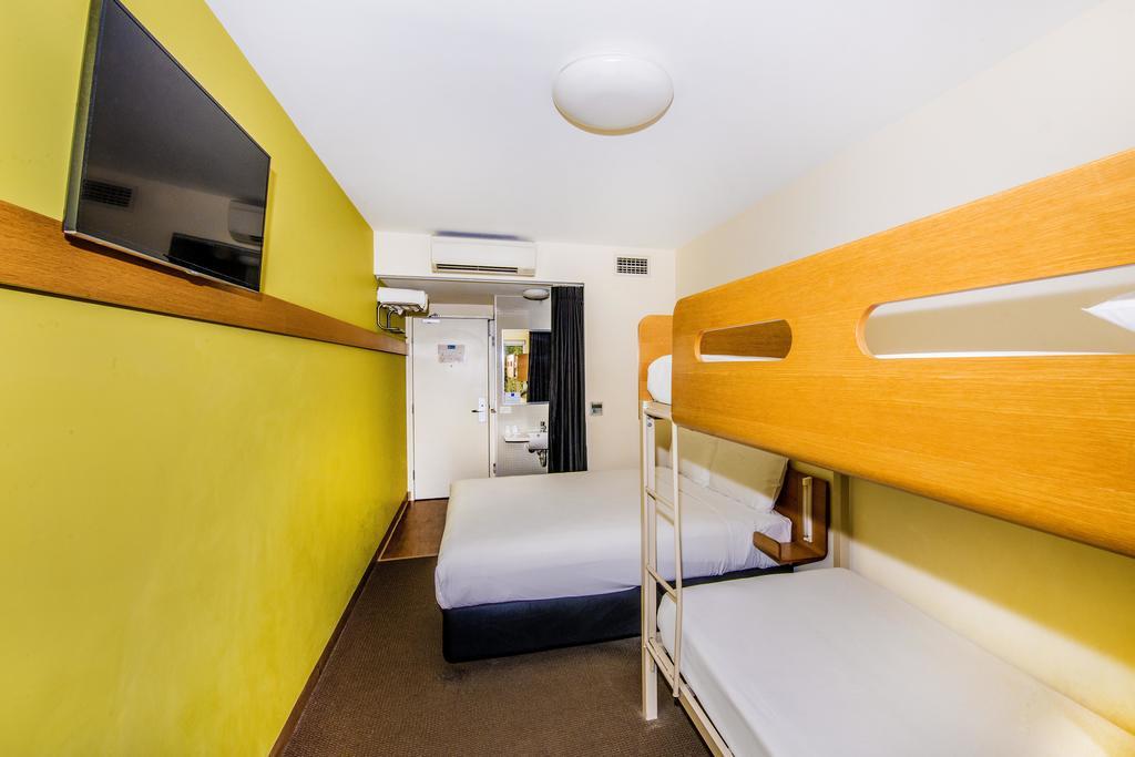 Ibis Budget Sydney Olympic Park Buitenkant foto