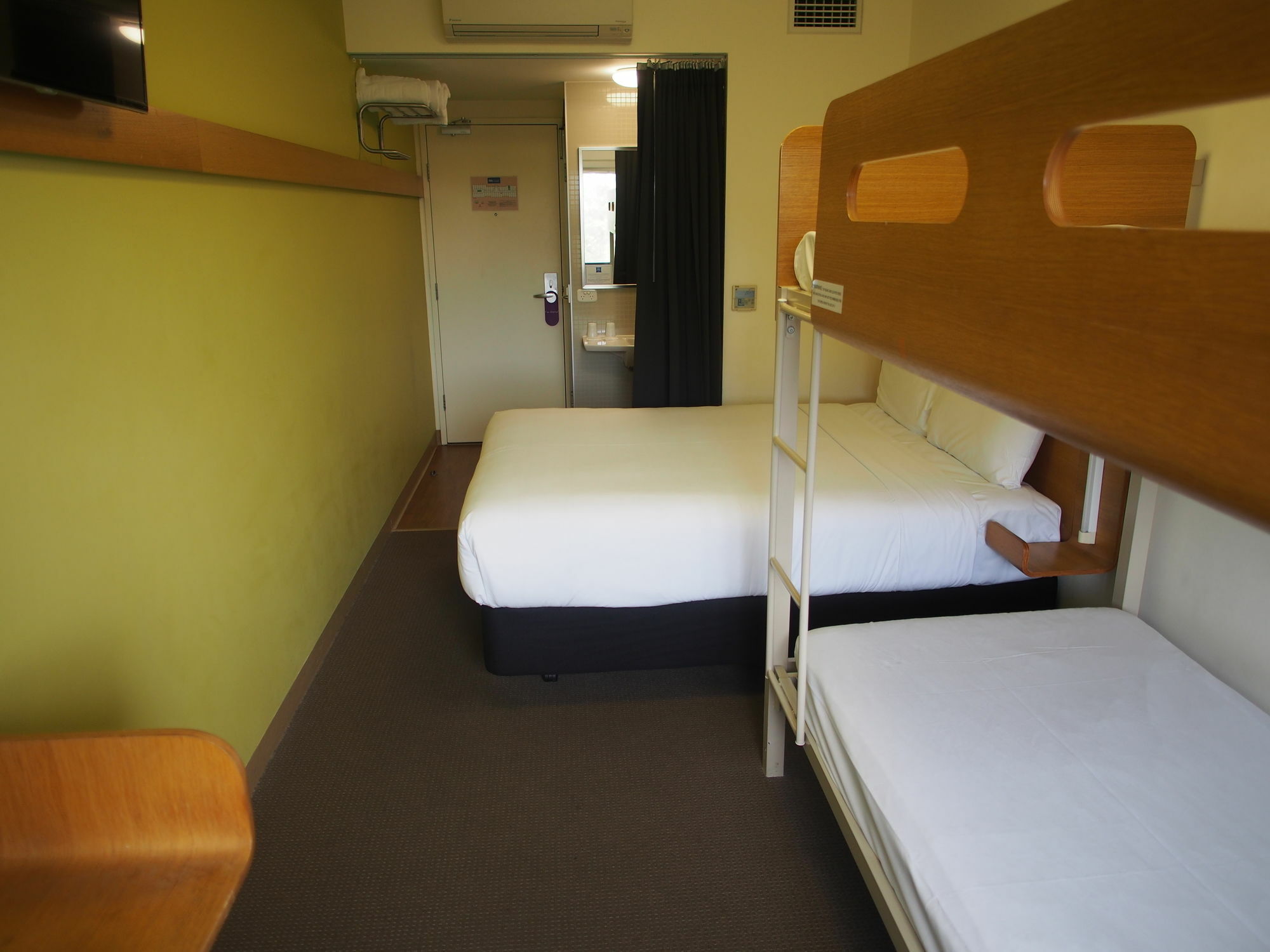 Ibis Budget Sydney Olympic Park Buitenkant foto