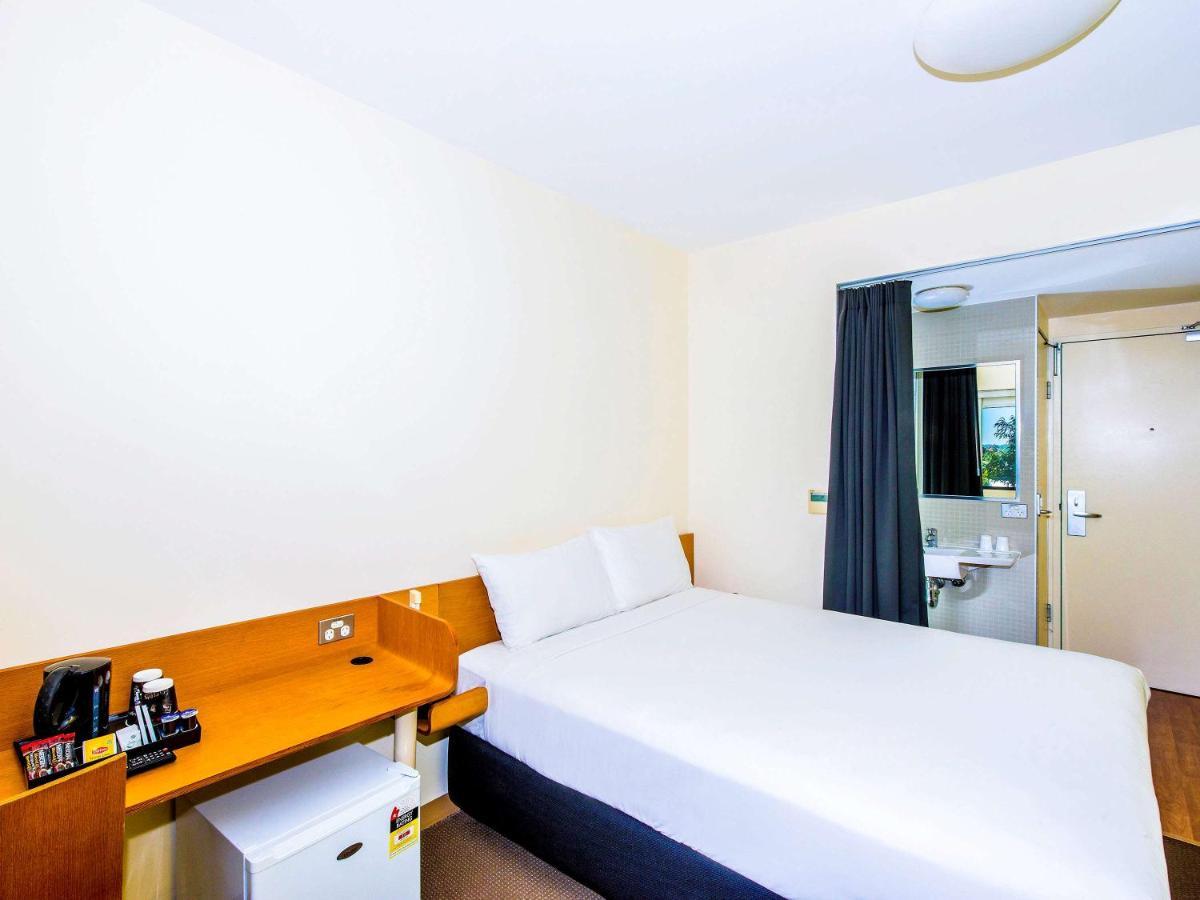 Ibis Budget Sydney Olympic Park Buitenkant foto