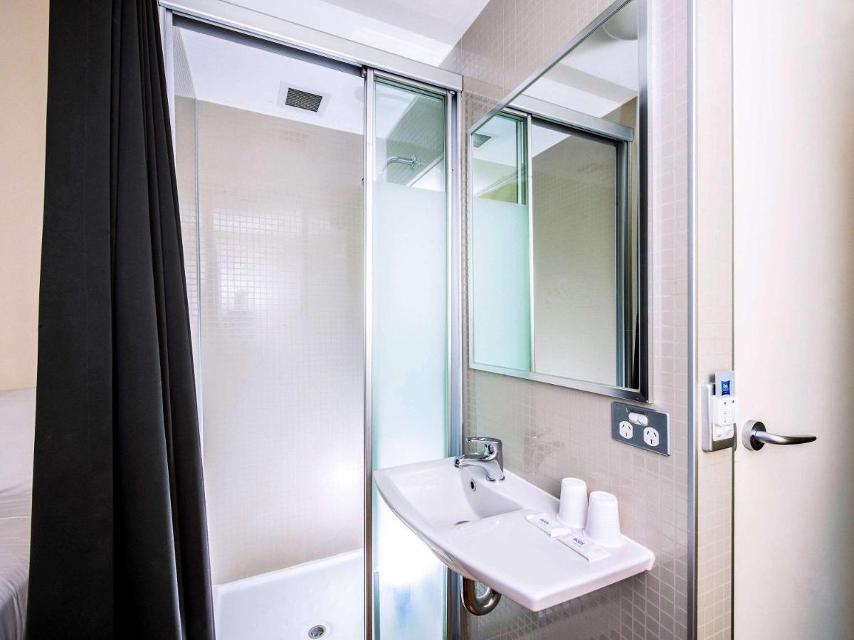 Ibis Budget Sydney Olympic Park Buitenkant foto